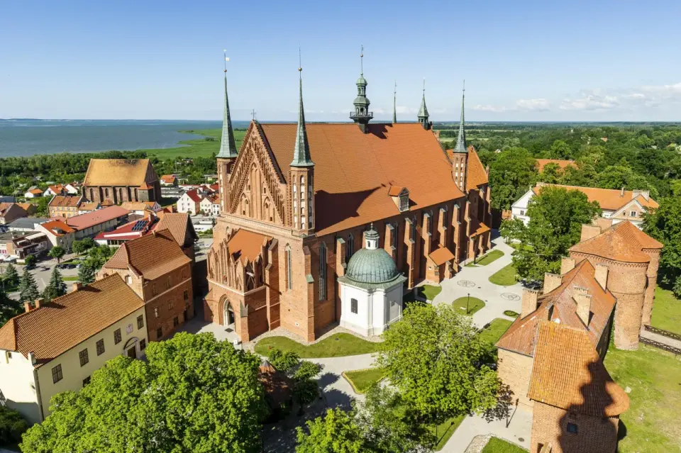 Frombork - Wzgórze Katedralne. Czy to tylko zamek?